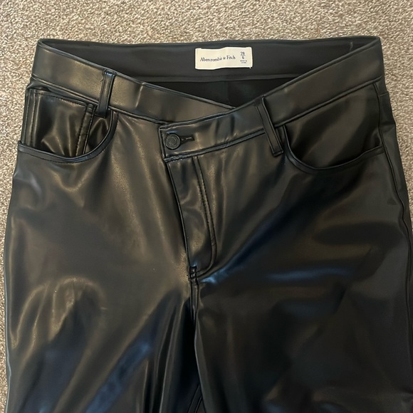 ABERCROMBIE & FITCH VEGAN LEATHER PANTS WORN ONCE - Picture 1 of 4